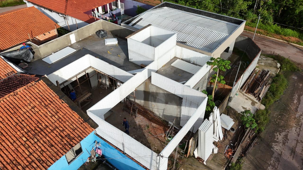Obra residencial executada em EPS, vista aérea